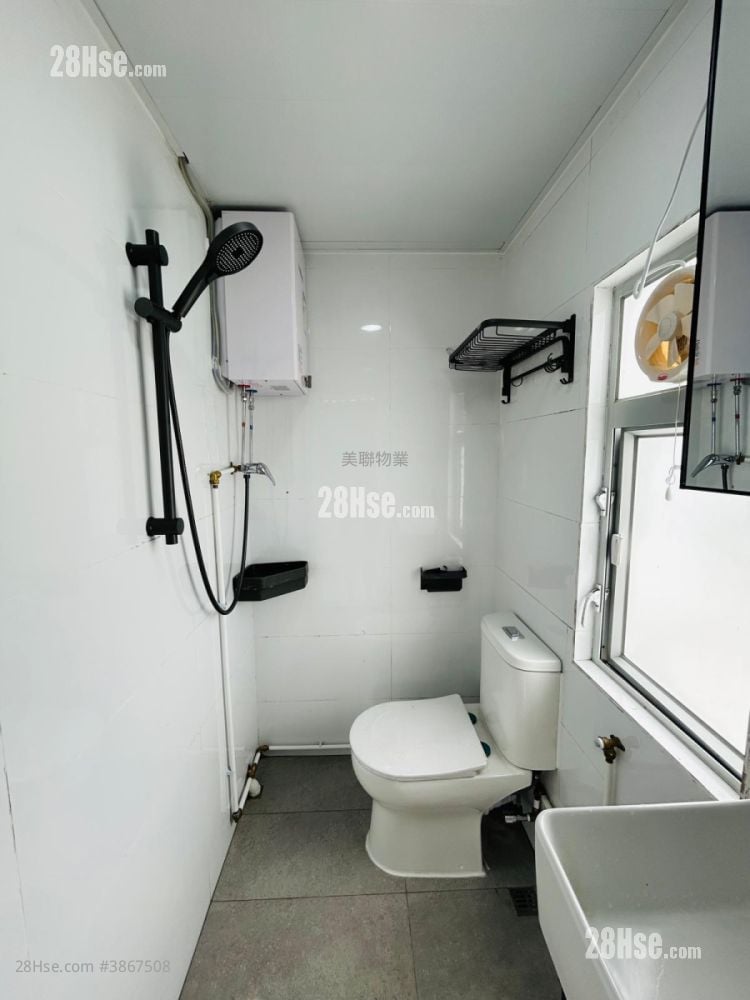 Village Rental 3 Bedrooms , 1 Bathroom 550 ft²