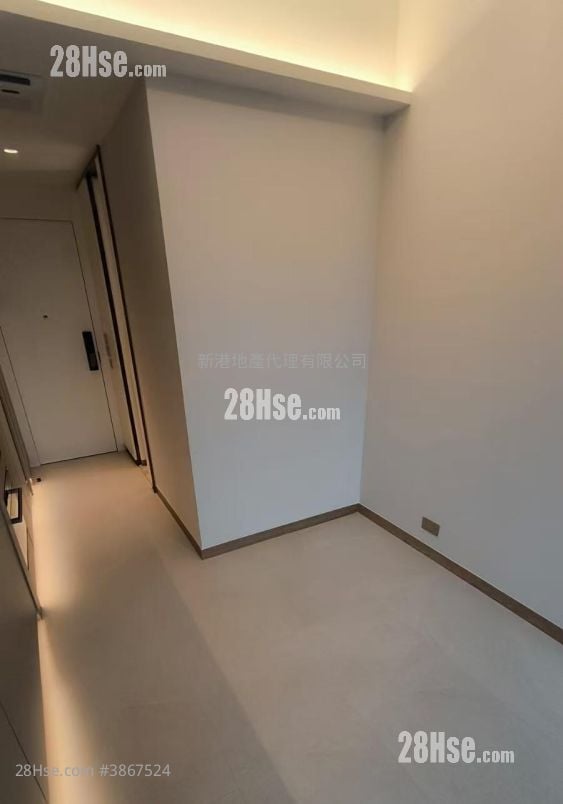 Baker Circle Greenwich Rental Studio , 1 Bathroom 222 ft²