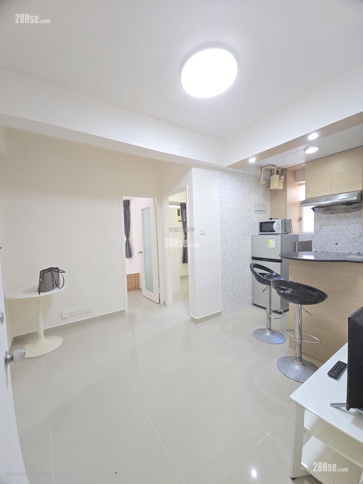 Cactus Mansion Rental 2 Bedrooms , 1 Bathroom 311 ft²