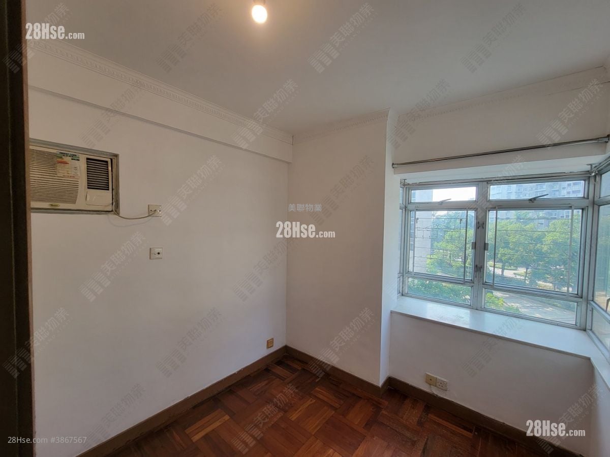 Kingswood Villas Sell 3 Bedrooms 548 ft²