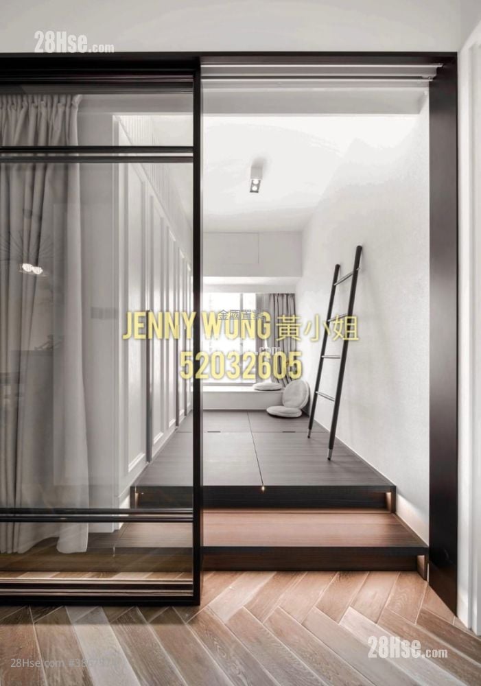 Sorrento Sell 2 Bedrooms , 2 Bathrooms 808 ft²