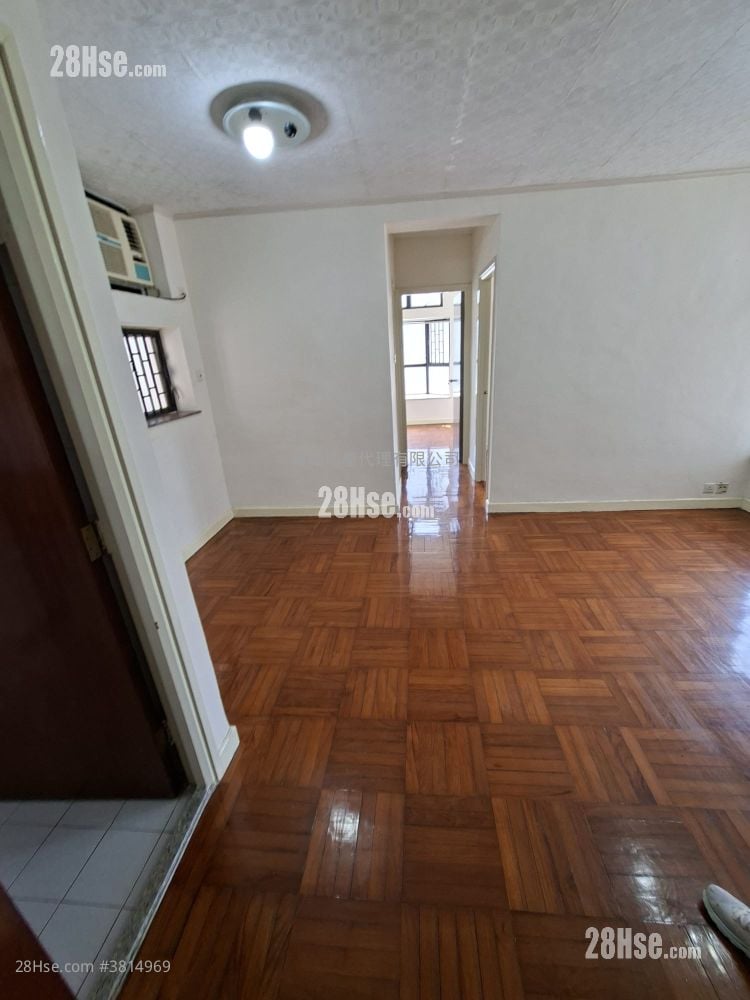 Crystal Park Sell 477 ft²