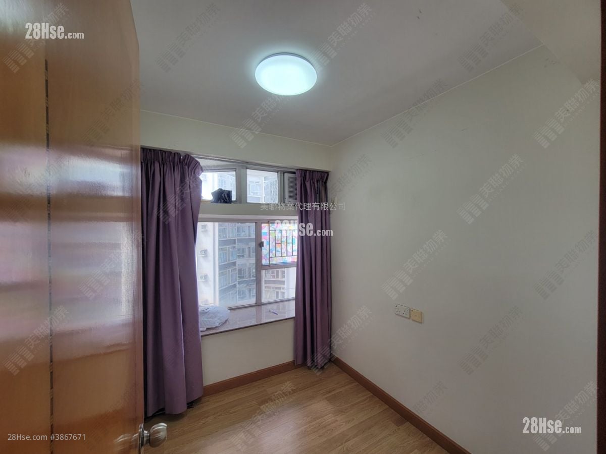 Kingswood Villas Sell 3 Bedrooms 544 ft²