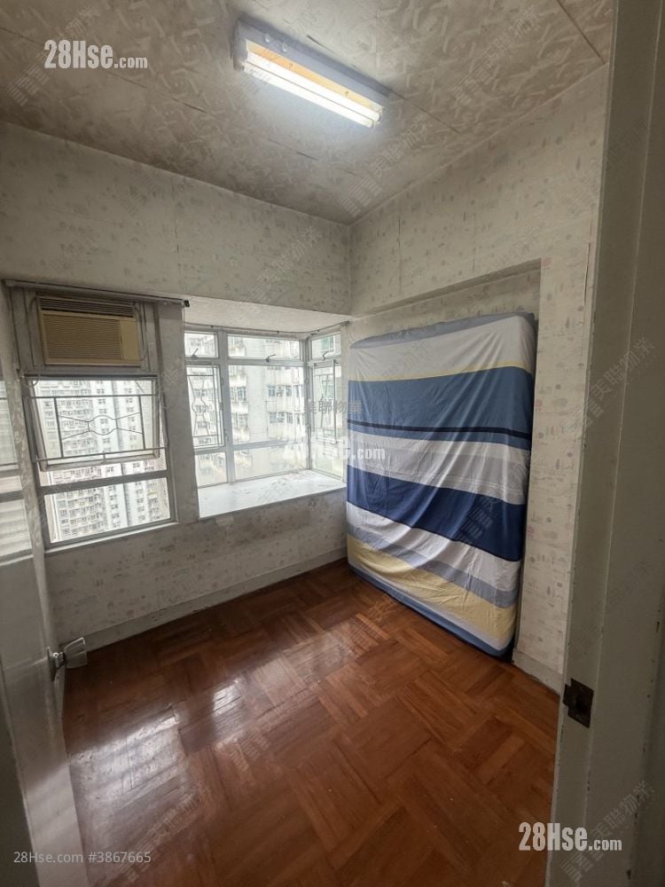 Tsuen King Garden Sell 2 Bedrooms , 1 Bathroom 434 ft²