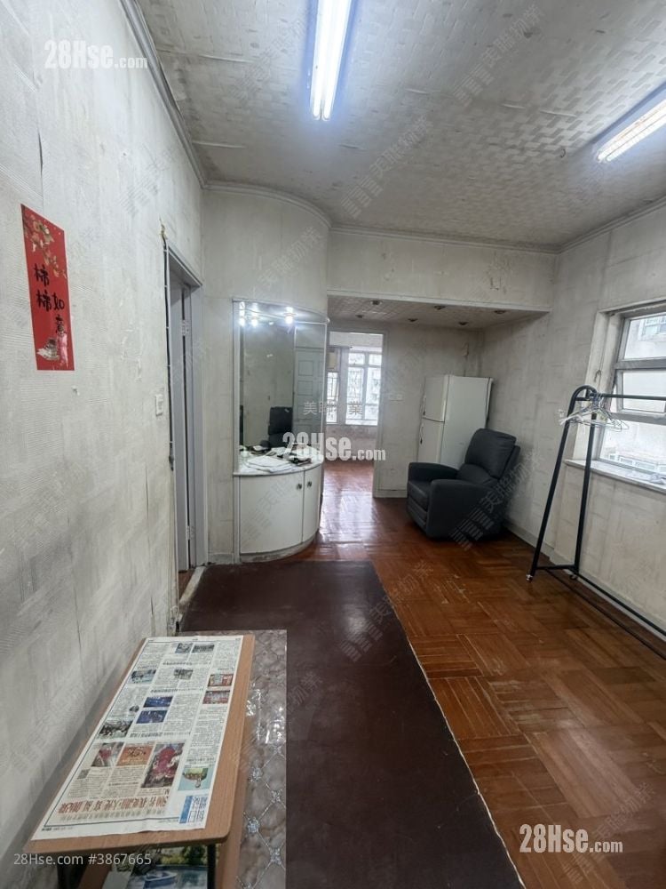 Tsuen King Garden Sell 2 Bedrooms , 1 Bathroom 434 ft²