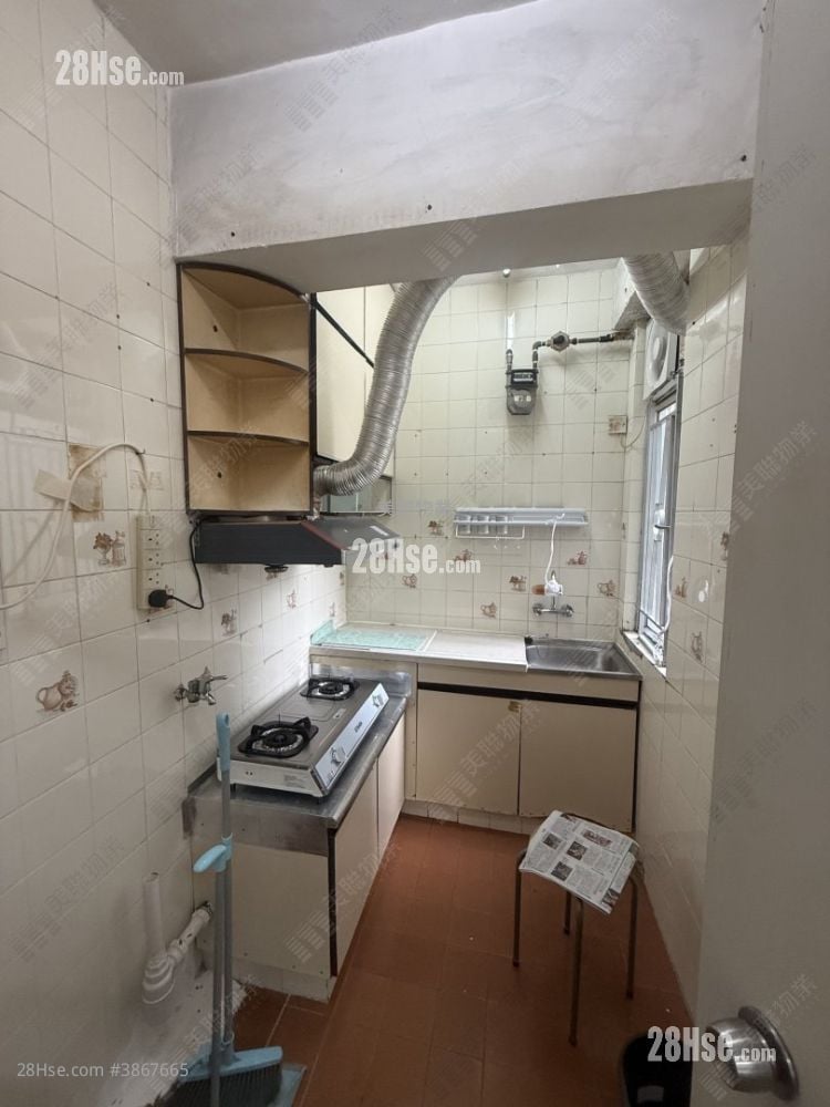 Tsuen King Garden Sell 2 Bedrooms , 1 Bathroom 434 ft²