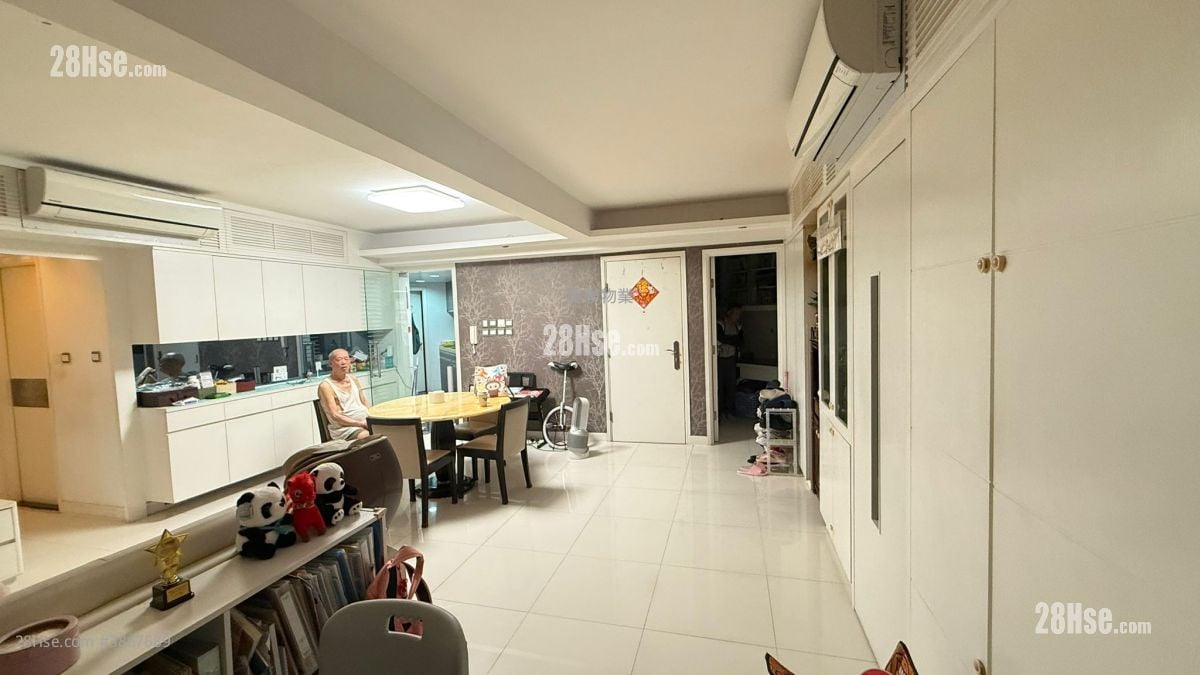 Tseung Kwan O Plaza Sell 3 Bedrooms , 2 Bathrooms 728 ft²