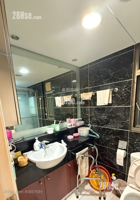 Tseung Kwan O Plaza Sell 3 Bedrooms , 2 Bathrooms 728 ft²