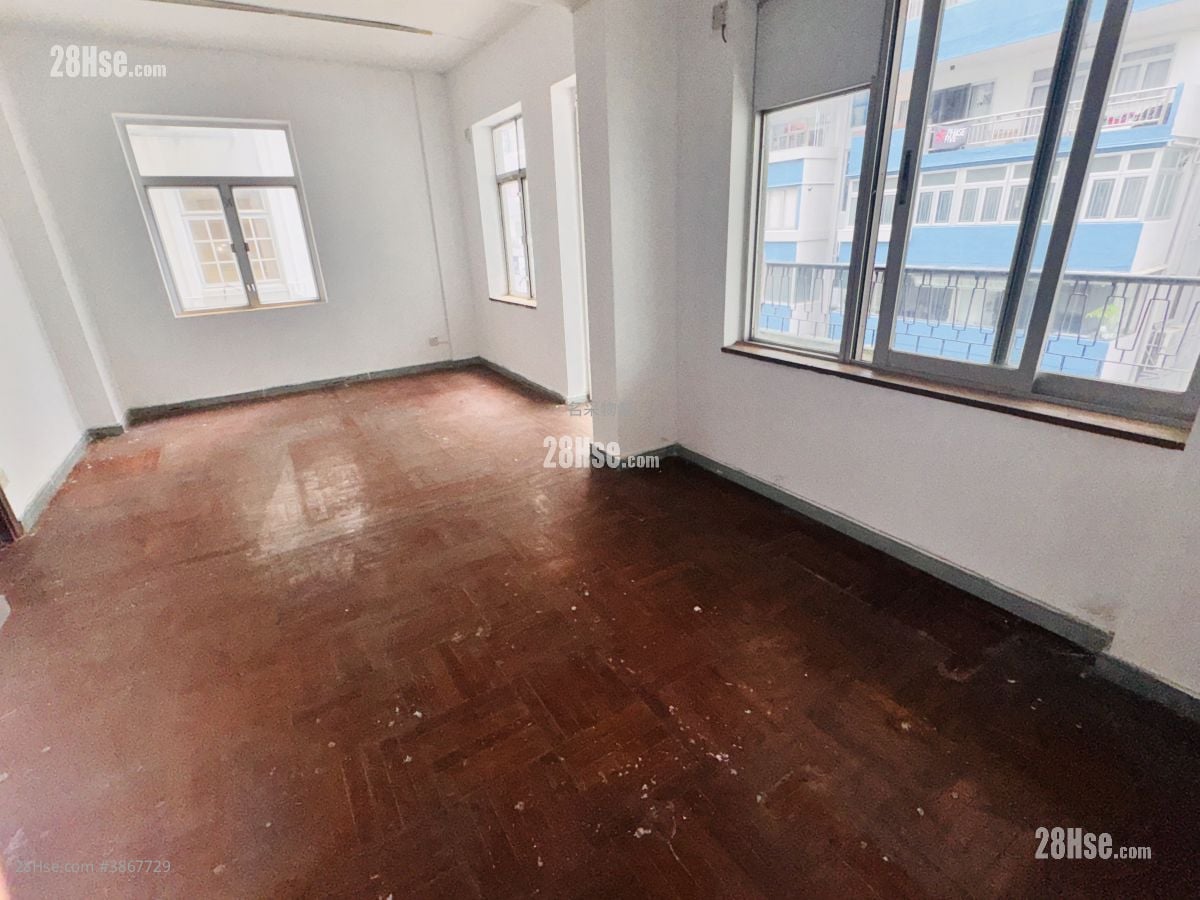 Towning Mansion Sell 3 Bedrooms , 1 Bathroom 1,112 ft²