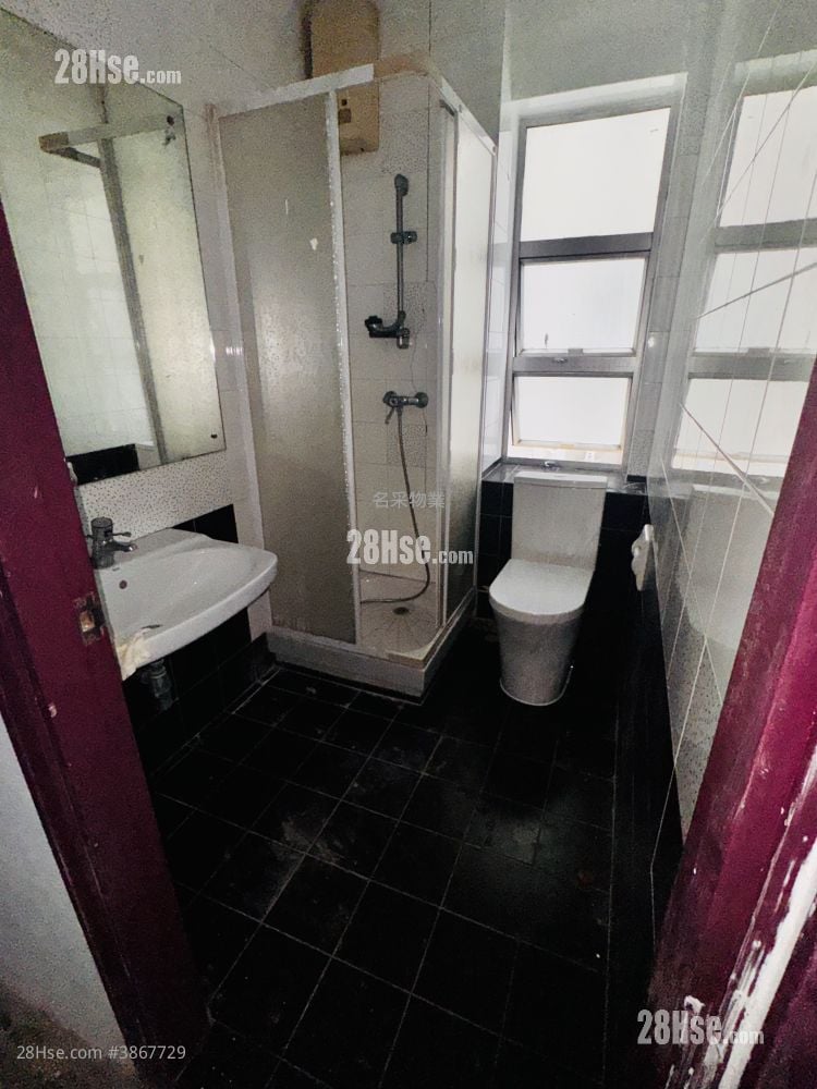 Towning Mansion Sell 3 Bedrooms , 1 Bathroom 1,112 ft²
