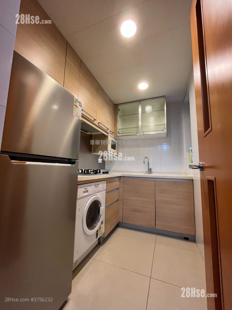 The Zenith Rental 2 Bedrooms , 1 Bathroom 492 ft²
