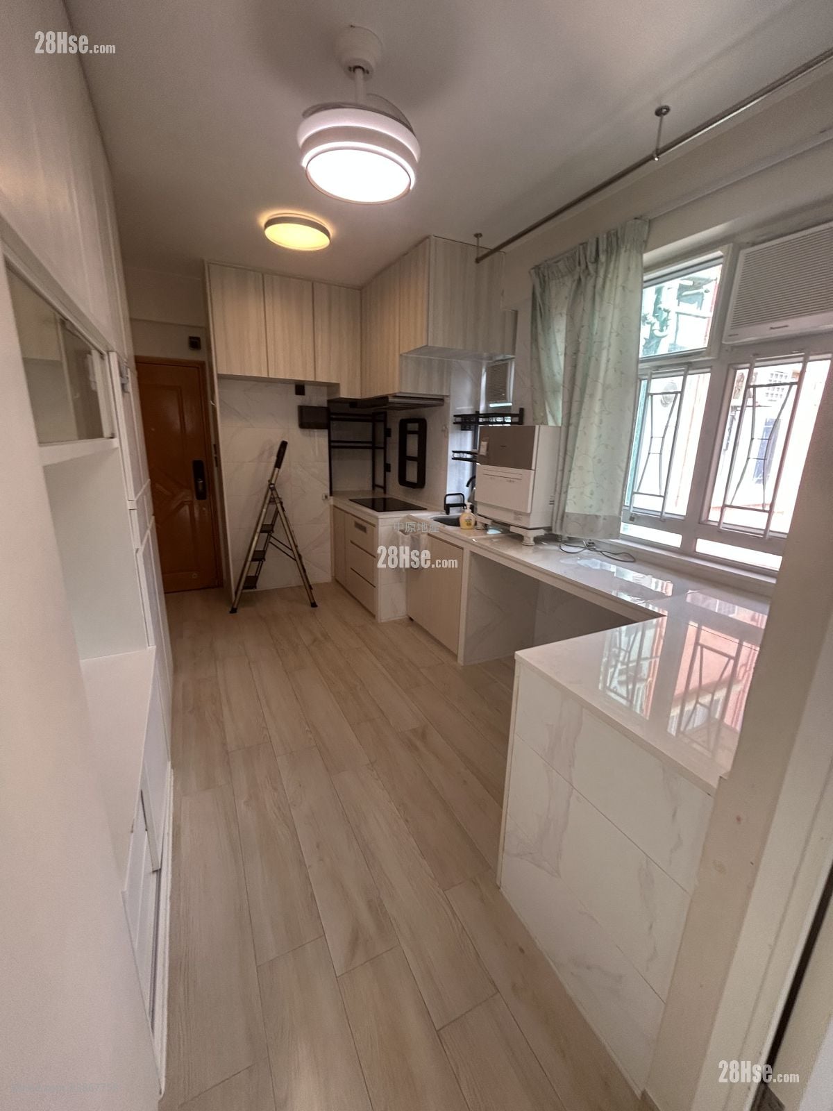 Lucky Mansion Sell 2 Bedrooms , 1 Bathroom 315 ft²