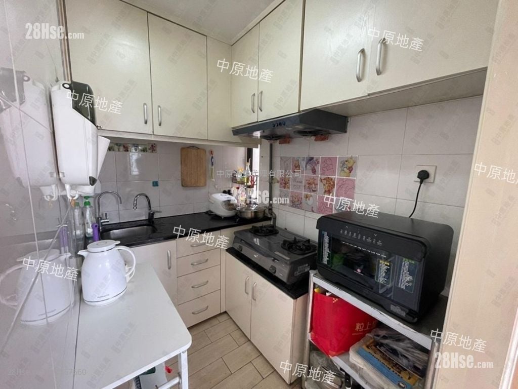 Luk Yeung Sun Chuen Sell 2 Bedrooms , 1 Bathroom 475 ft²