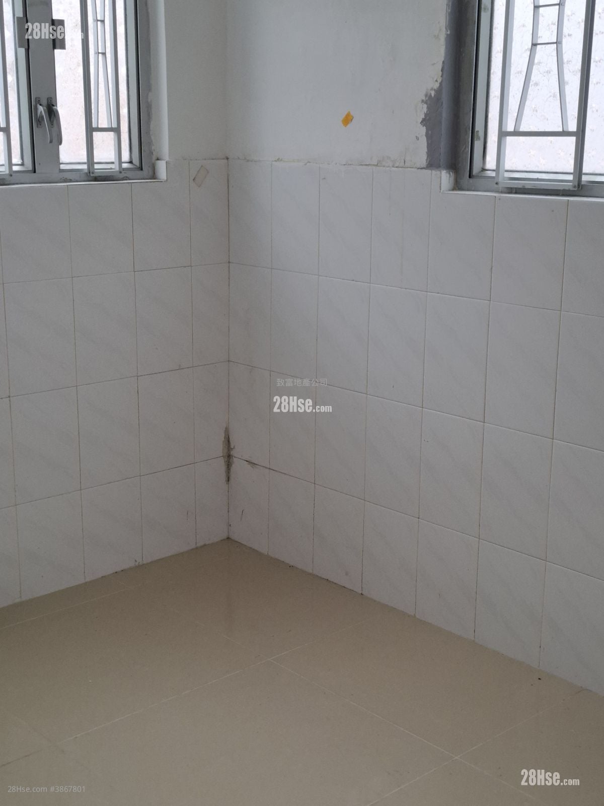 Wah Hing House Rental 2 Bedrooms , 1 Bathroom 335 ft²