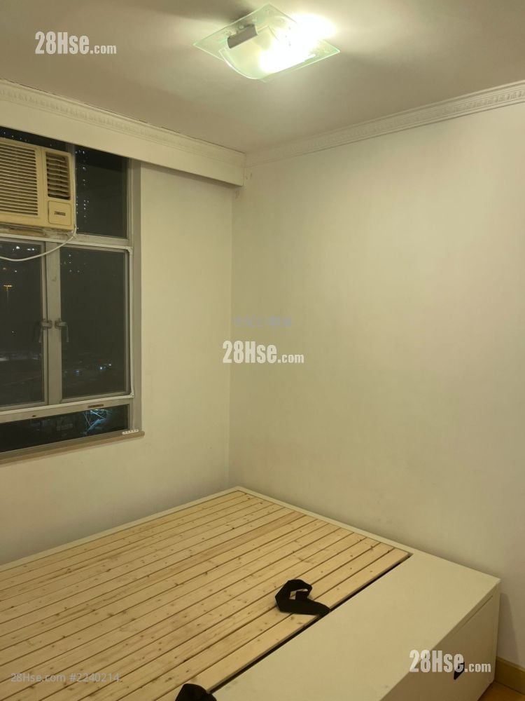 Hong Wah Court Rental 2 Bedrooms , 1 Bathroom 423 ft²
