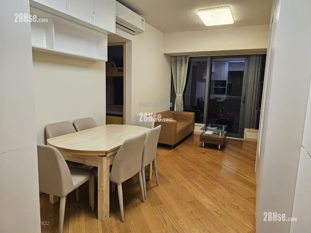 The Regent Rental 3 Bedrooms , 3 Bathrooms 750 ft²