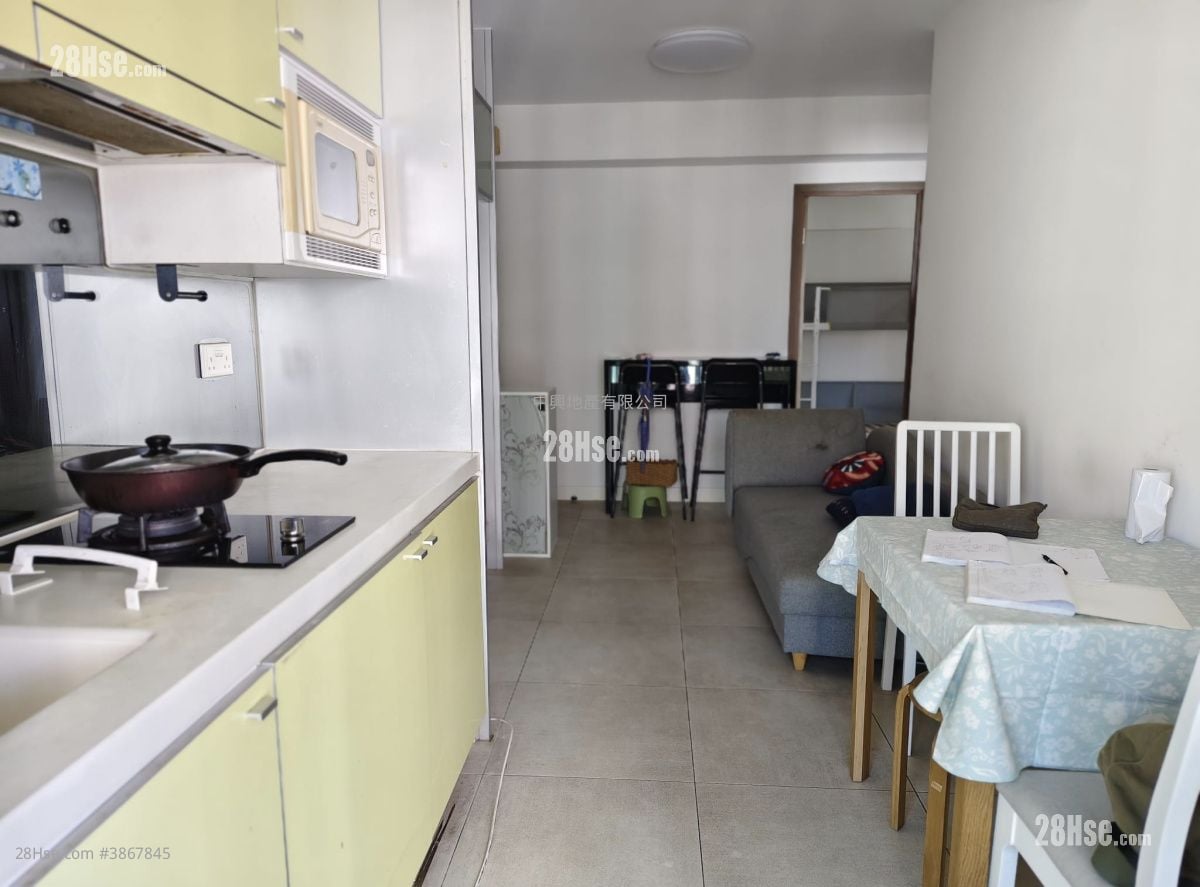 City 18 Rental 2 Bedrooms , 1 Bathroom 429 ft²