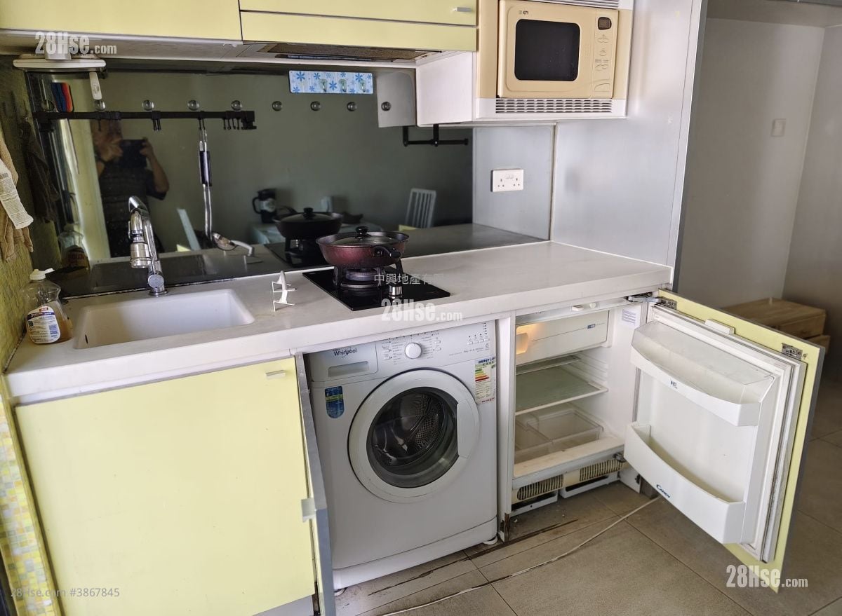 City 18 Rental 2 Bedrooms , 1 Bathroom 429 ft²