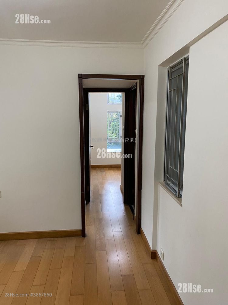 Greenfield Garden Rental 2 Bedrooms , 1 Bathroom 386 ft²