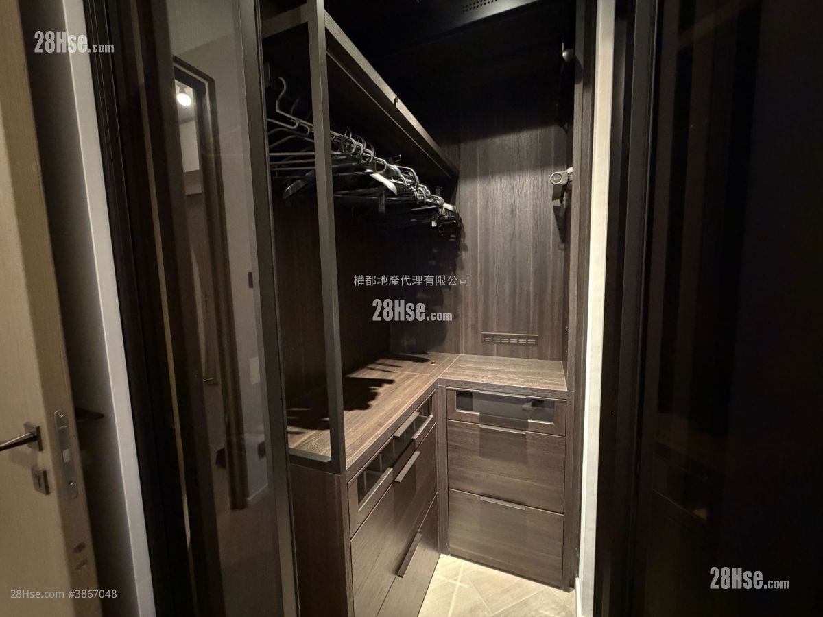 The Henley Rental 1 Bedroom , 1 Bathroom 367 ft²