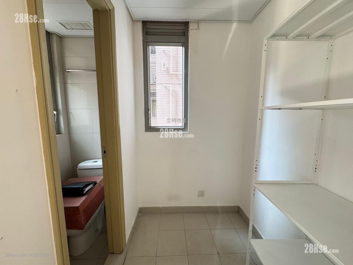 No. 31 Robinson Road Rental 3 Bedrooms , 2 Bathrooms 884 ft²