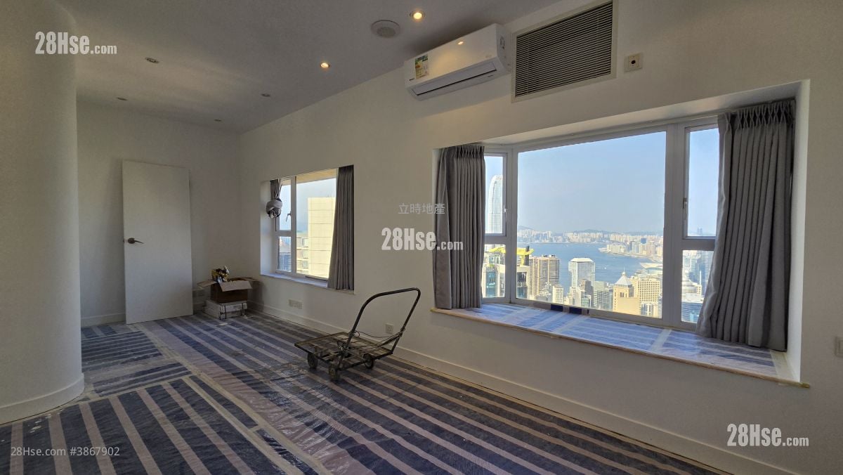 Flourish Court Rental 3 Bedrooms , 2 Bathrooms 971 ft²