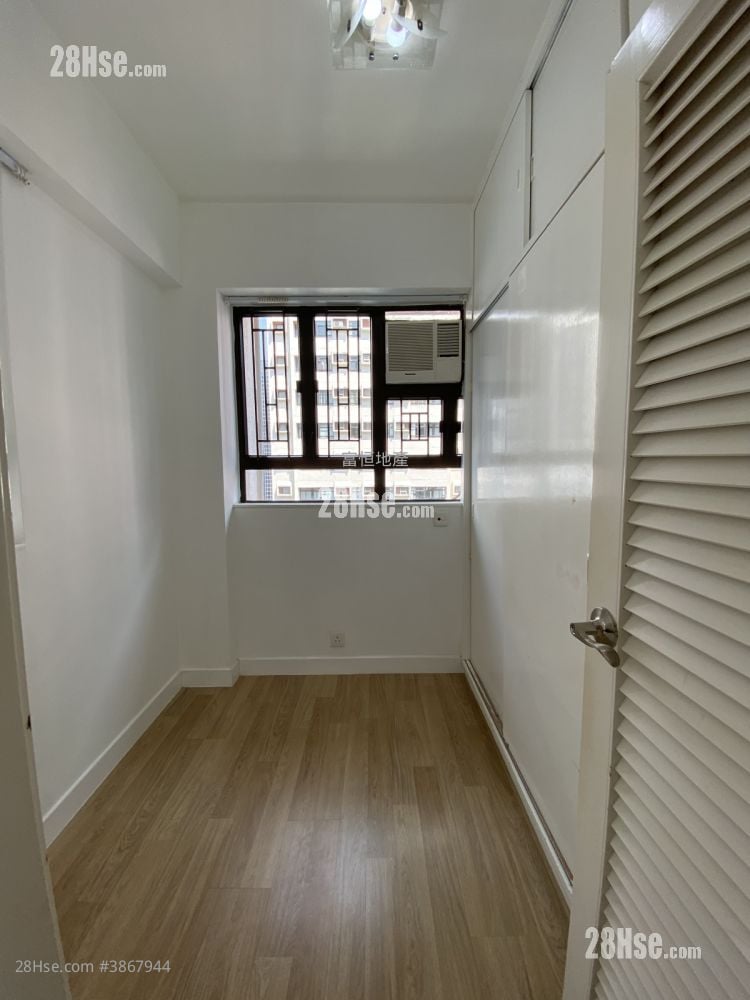 Fortune Building Sell 2 Bedrooms , 1 Bathroom 313 ft²