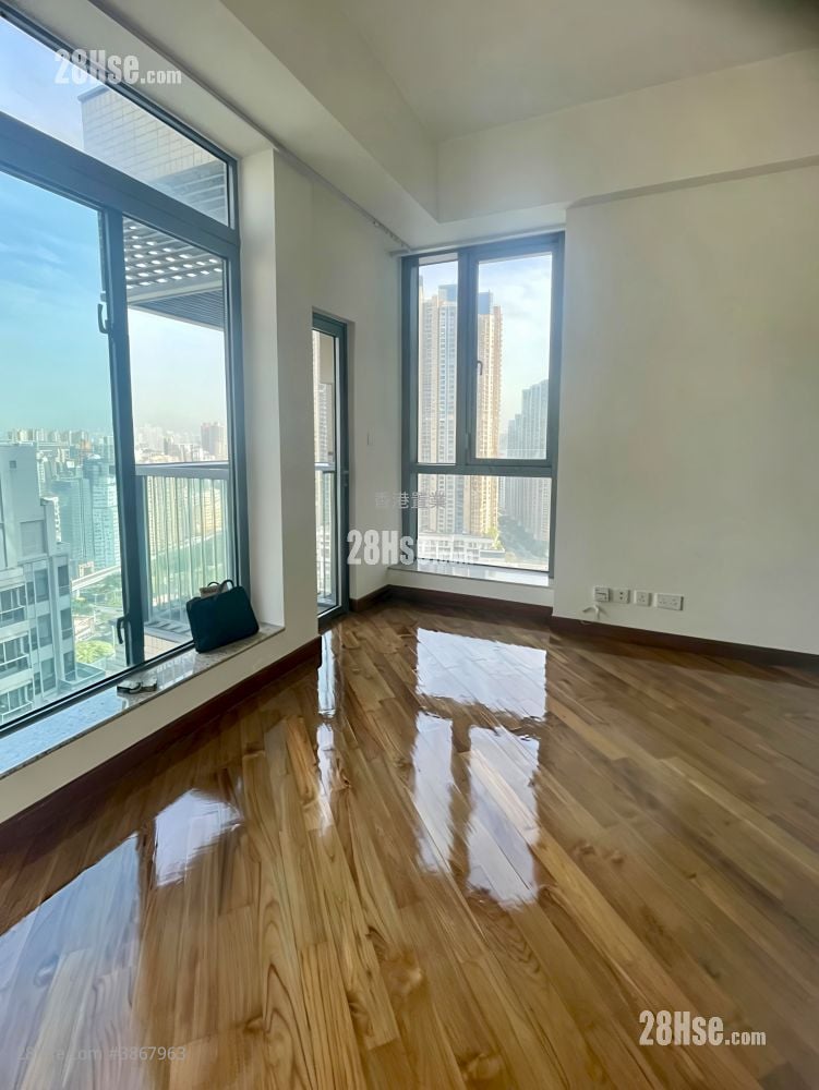 Park Summit Rental Studio , 1 Bathroom 274 ft²