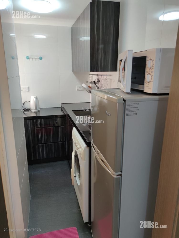United Building Sell 2 Bedrooms , 1 Bathroom 296 ft²