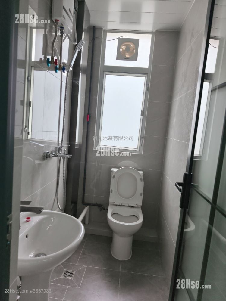 Hang Wai Industrial Centre Rental 160 ft²