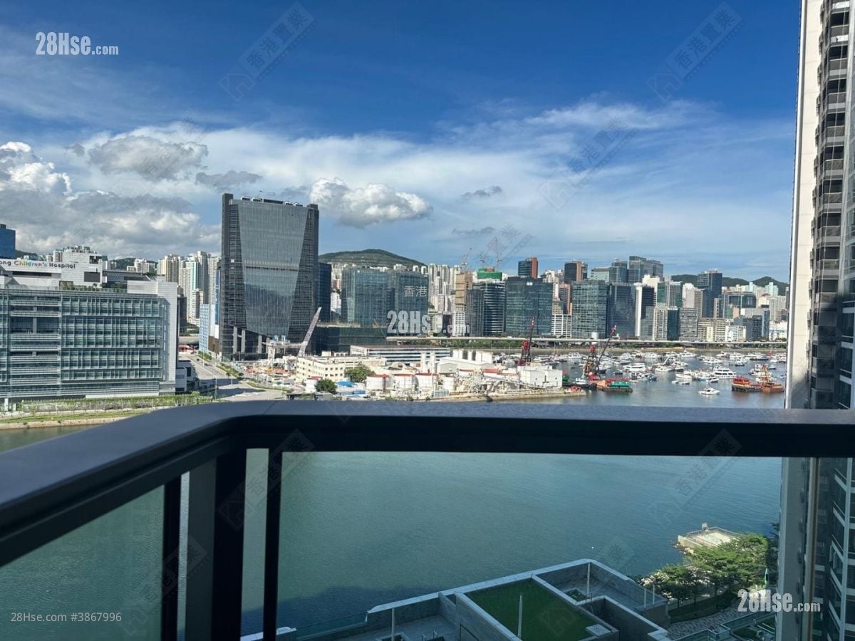 One Victoria Rental 3 Bedrooms , 2 Bathrooms 643 ft²