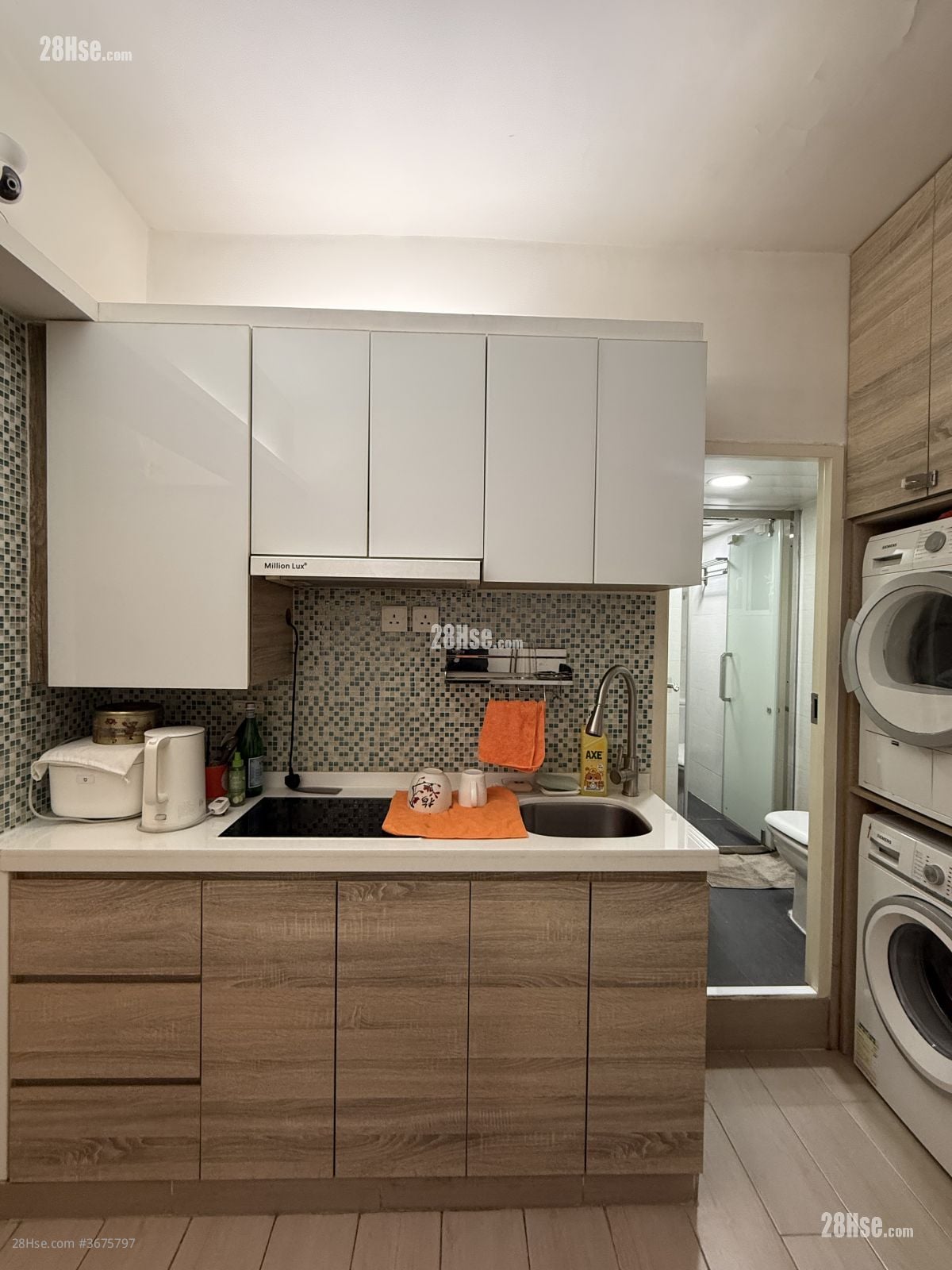 Wai On Building Rental 3 Bedrooms , 2 Bathrooms 650 ft²
