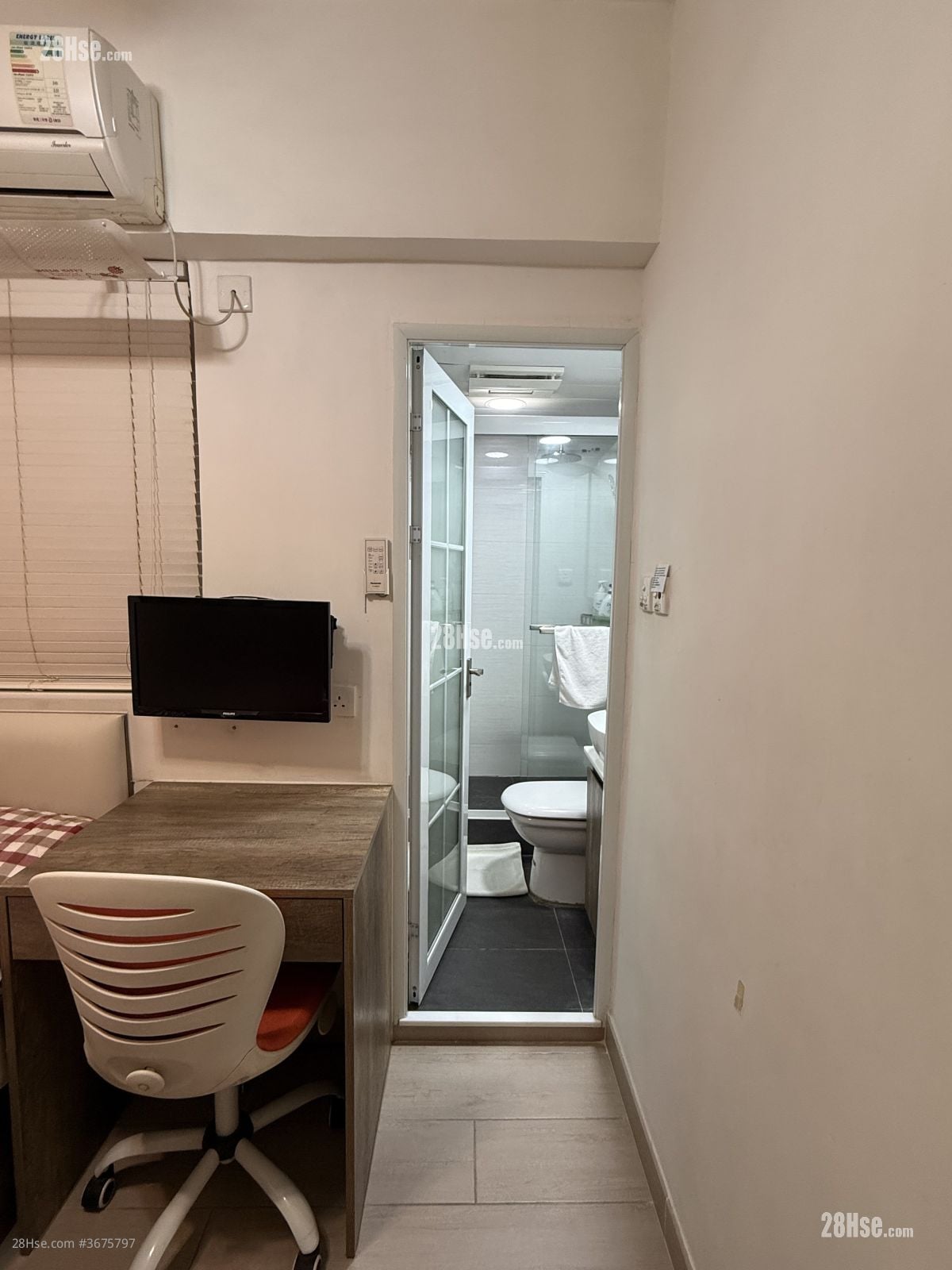 Wai On Building Rental 3 Bedrooms , 2 Bathrooms 650 ft²