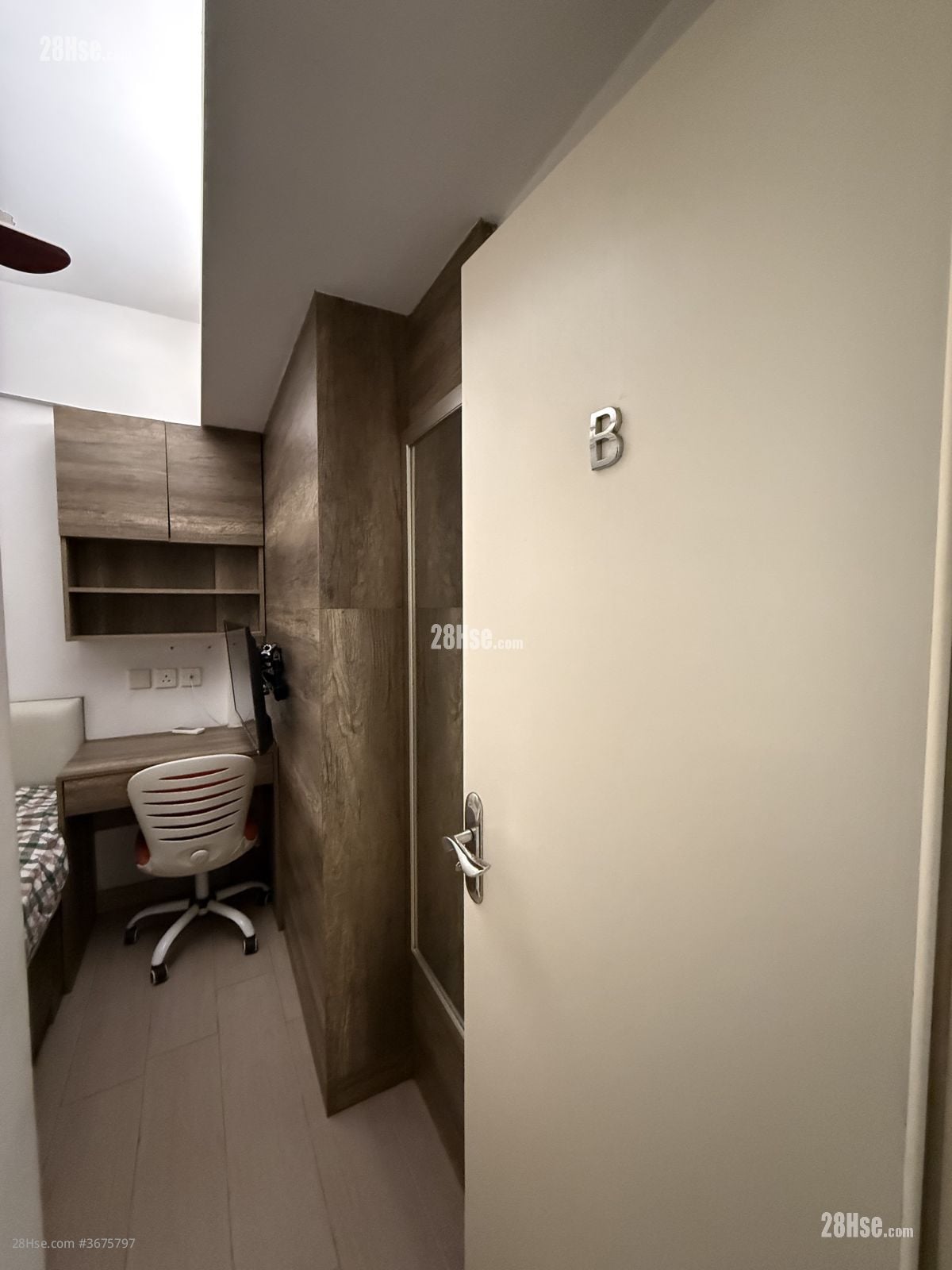 Wai On Building Rental 3 Bedrooms , 2 Bathrooms 650 ft²