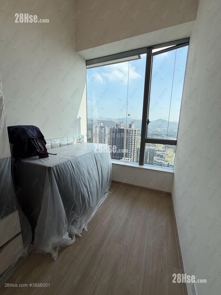 Hava Sell 2 Bedrooms 403 ft²