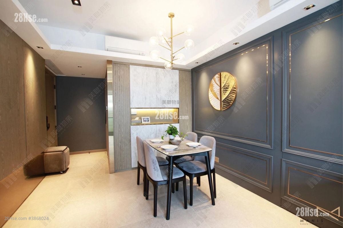 St Martin Sell 3 Bedrooms 836 ft²