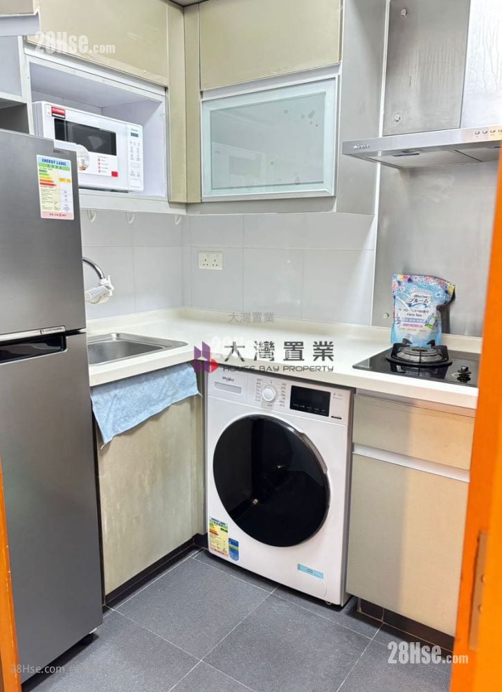 Beneville Rental 2 Bedrooms , 1 Bathroom 428 ft²