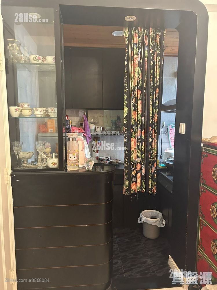 Sunshine Mansion Sell 2 Bedrooms 364 ft²
