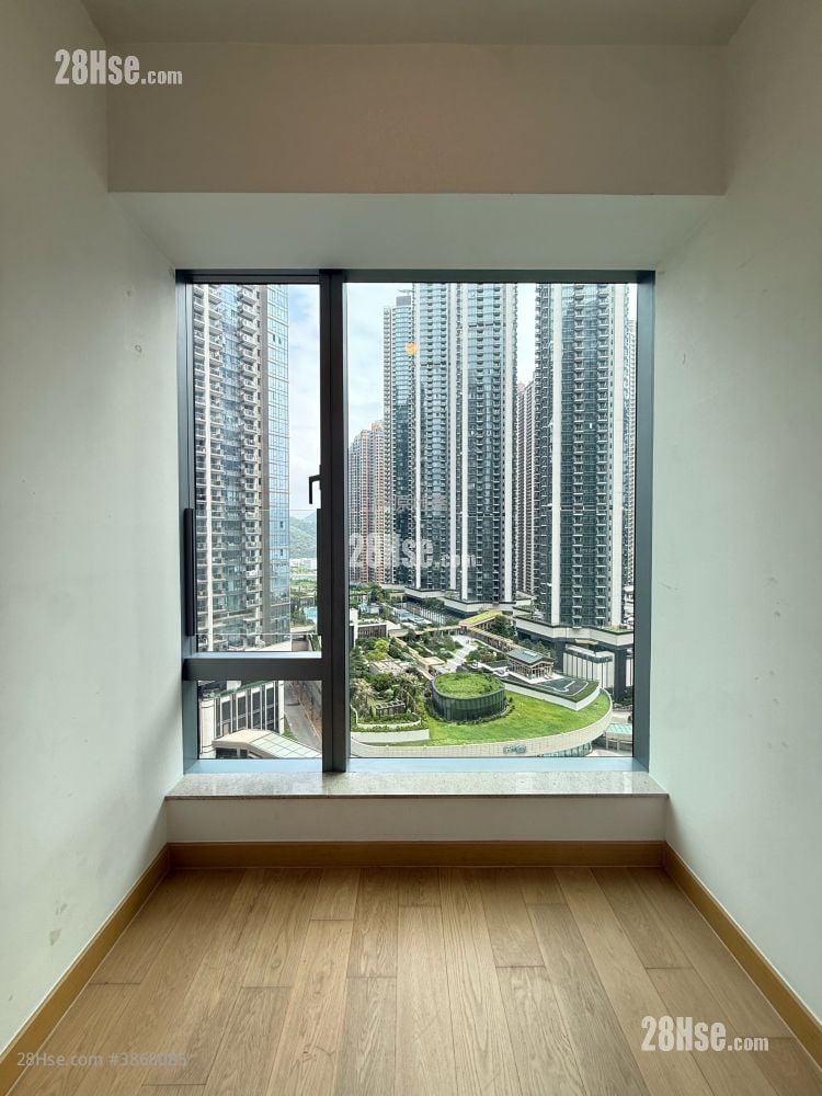 Malibu Sell 2 Bedrooms 592 ft²