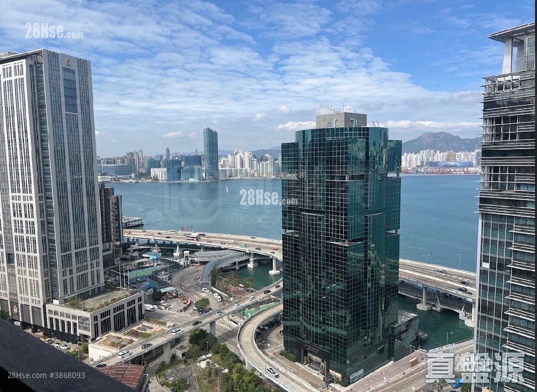 La Place De Victoria Sell 3 Bedrooms 932 ft²