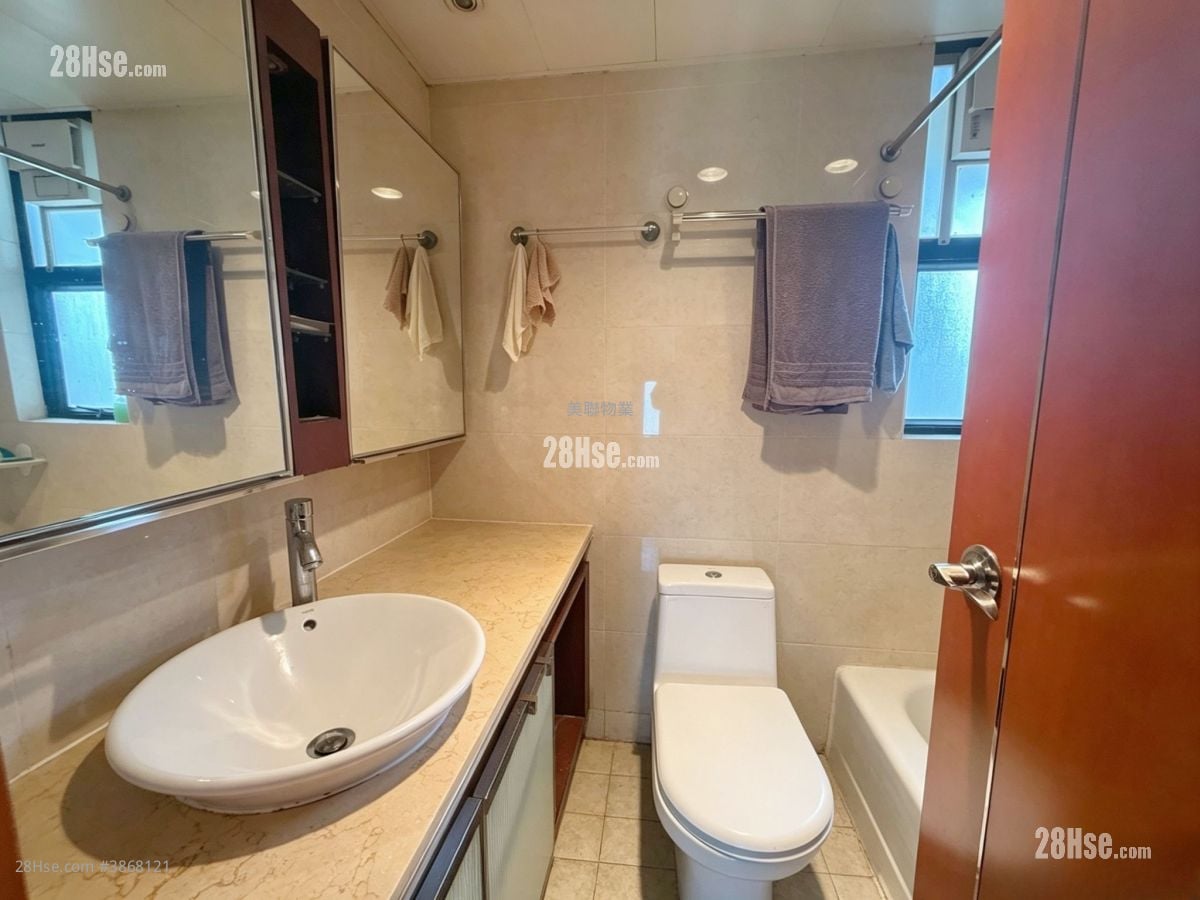 Park Island Sell 2 Bedrooms , 1 Bathroom 490 ft²