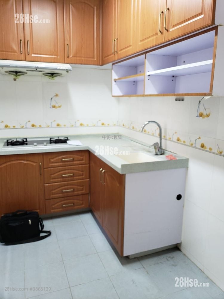 Tsing Yi Garden Sell 3 Bedrooms , 2 Bathrooms 547 ft²