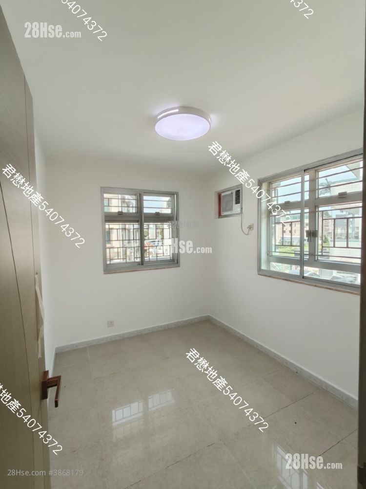 Village Rental 4 Bedrooms , 3 Bathrooms 700 ft²