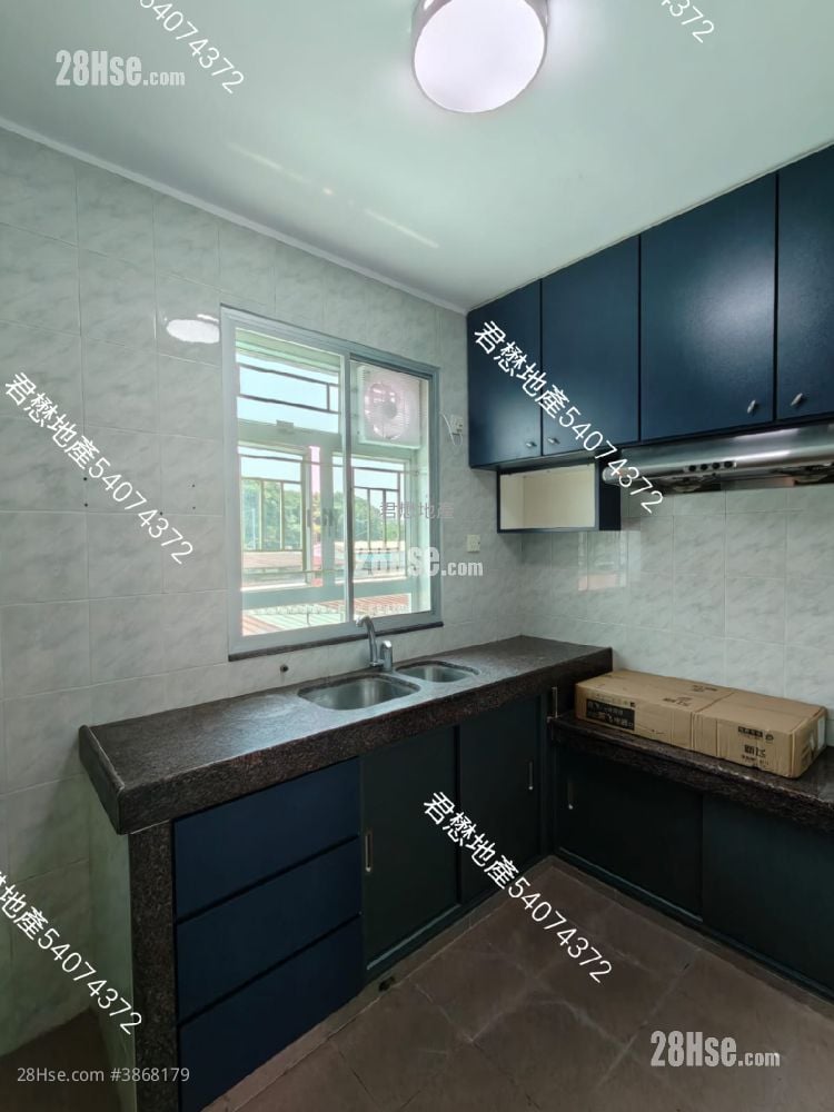 Village Rental 4 Bedrooms , 3 Bathrooms 700 ft²