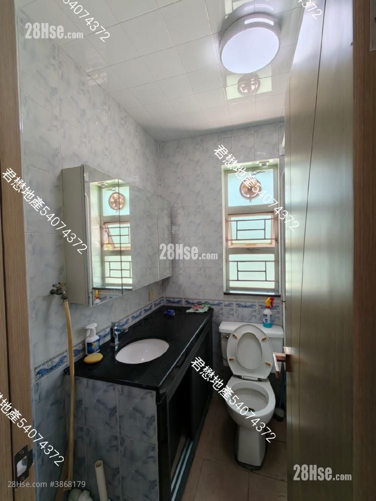 Village Rental 4 Bedrooms , 3 Bathrooms 700 ft²