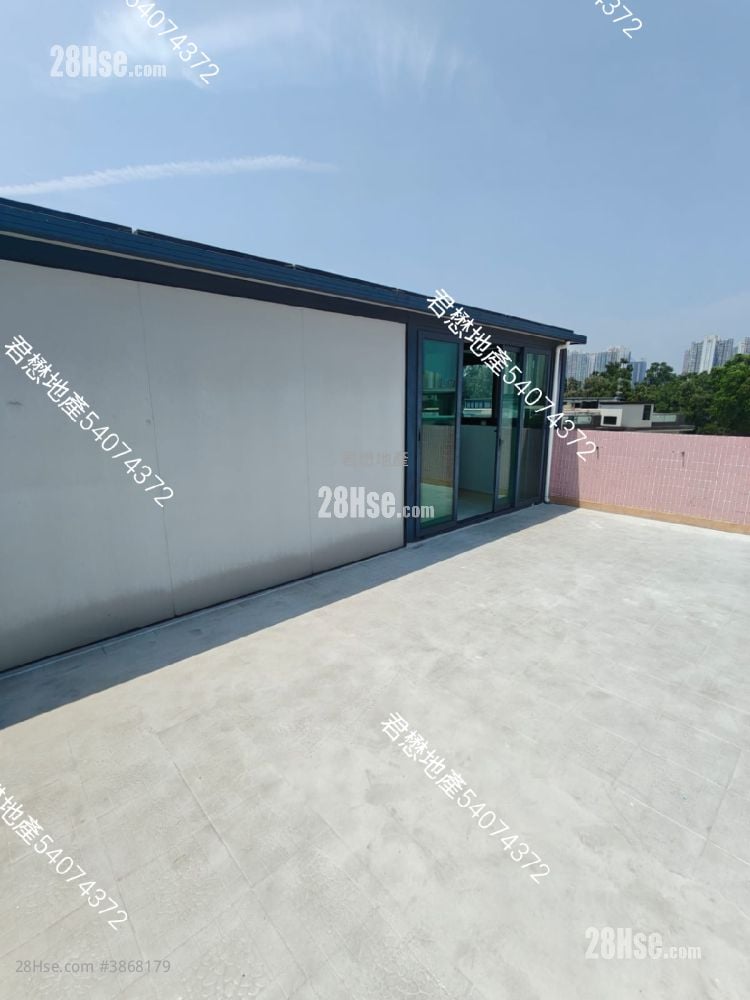 Village Rental 4 Bedrooms , 3 Bathrooms 700 ft²