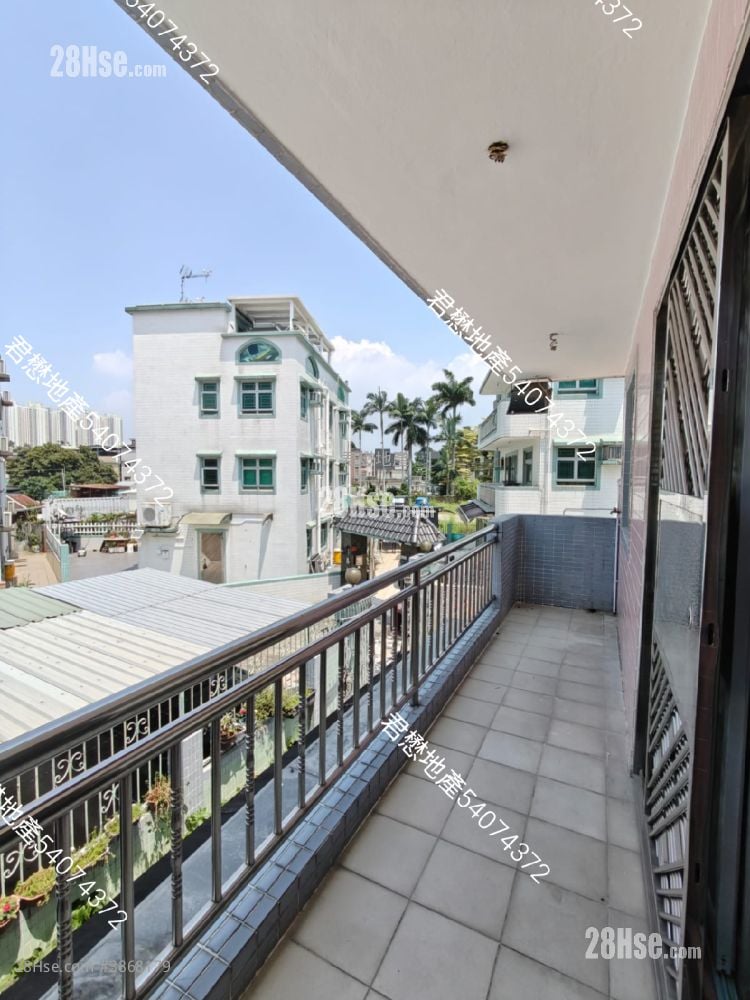 Village Rental 4 Bedrooms , 3 Bathrooms 700 ft²
