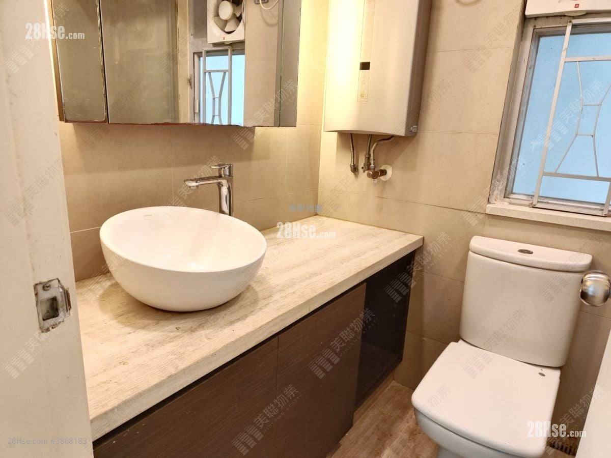 Greenfield Garden Rental 2 Bedrooms , 1 Bathroom 449 ft²