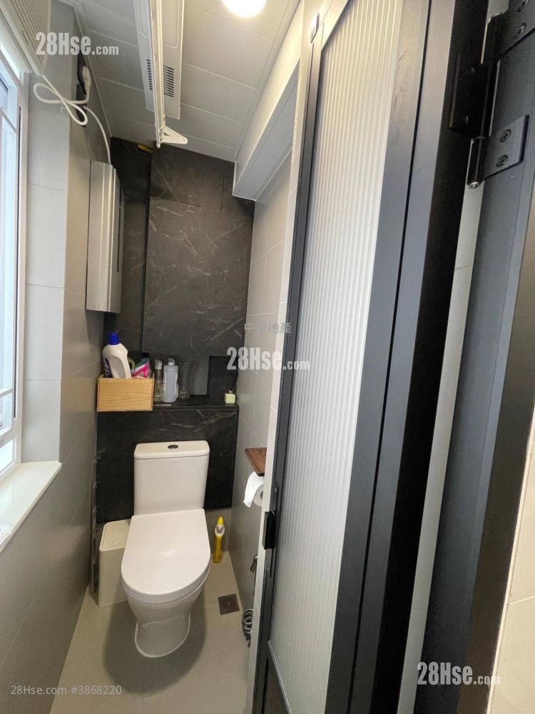 Ching Tai Court Sell 2 Bedrooms , 1 Bathroom 554 ft²