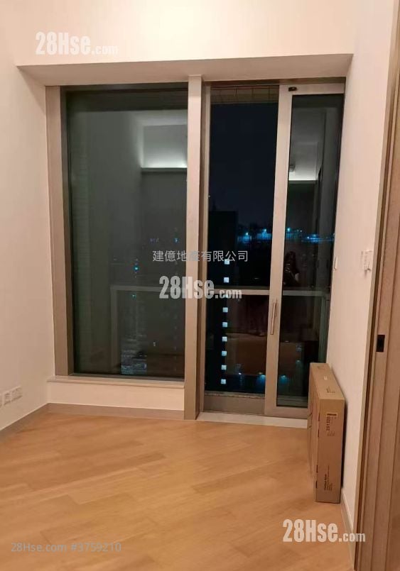 One Soho Sell 1 Bedroom , 1 Bathroom 285 ft²